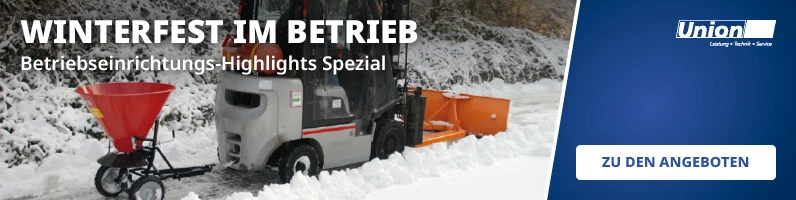 Werbebanner für Winterfest im Betrieb mit Gabelstapler, Schneepflug und weiterer Winterausrüstung vor winterlicher Landschaft. Hinweis auf Betriebseinrichtungs-Highlights Spezial und Link zu den Angeboten.
