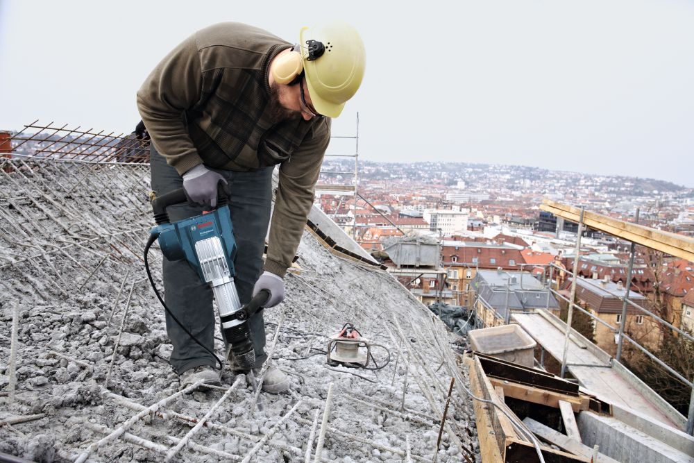 Bosch PRO Schlaghammer mit SDS max GSH 11 VC im Handwerkerkoffer Produktbild img6 L
