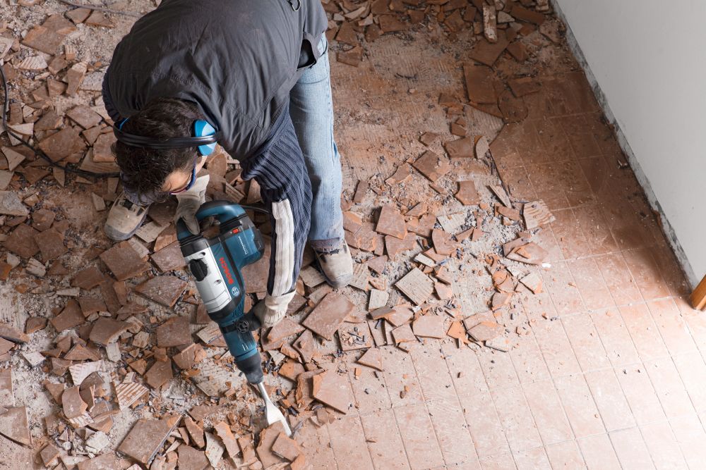 Bosch PRO Schlaghammer mit SDS max GSH 7 VC im Handwerkerkoffer Produktbild img6 L