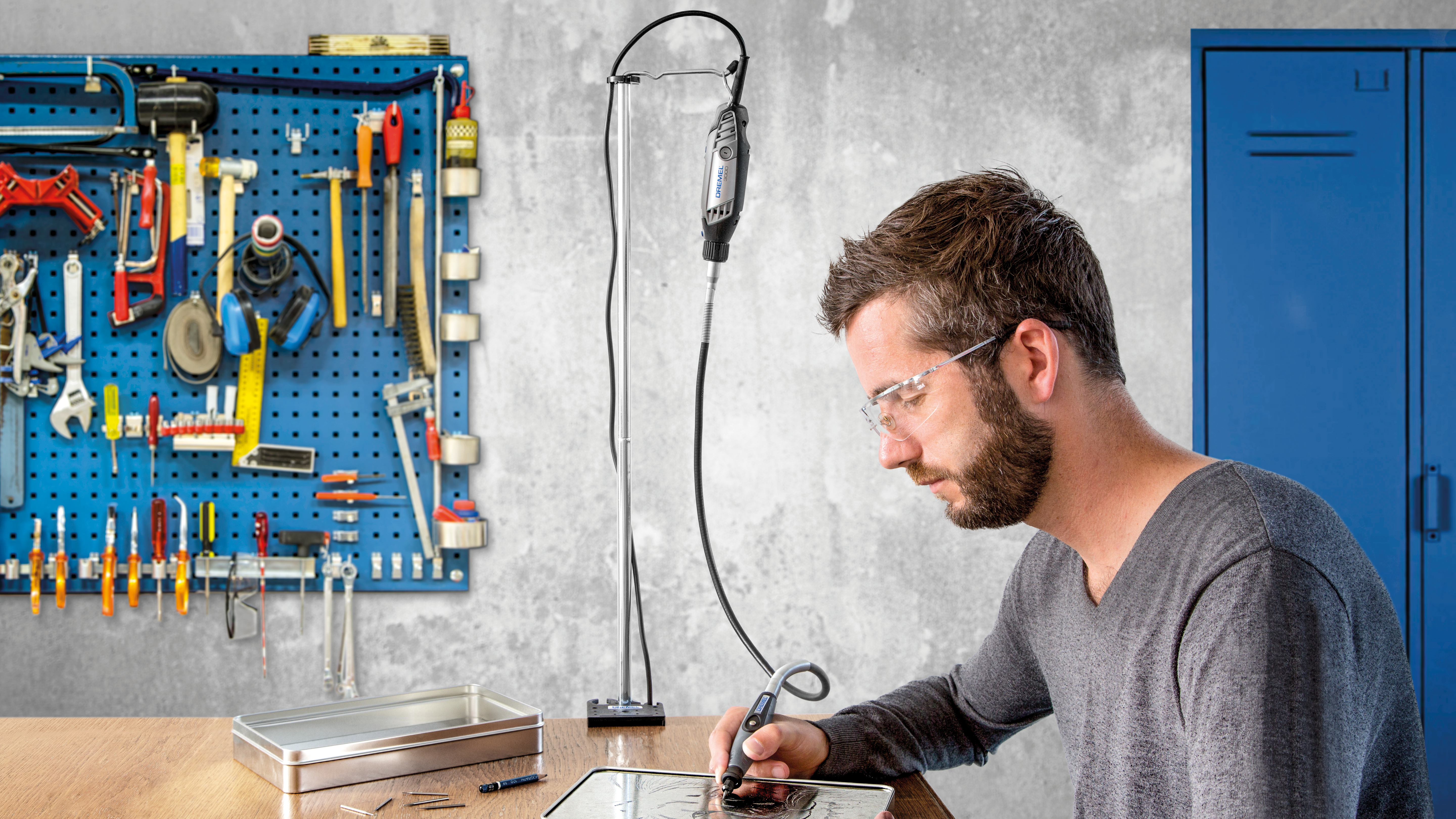Dremel Werkzeugständer zum Aufhängen der biegsamen Welle Produktbild img2 L
