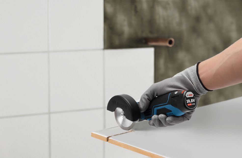 Bosch PRO Akku-Winkelschleifer GWS 12V-76, 2 x Akku GBA 12V 2.0Ah Produktbild img4 L