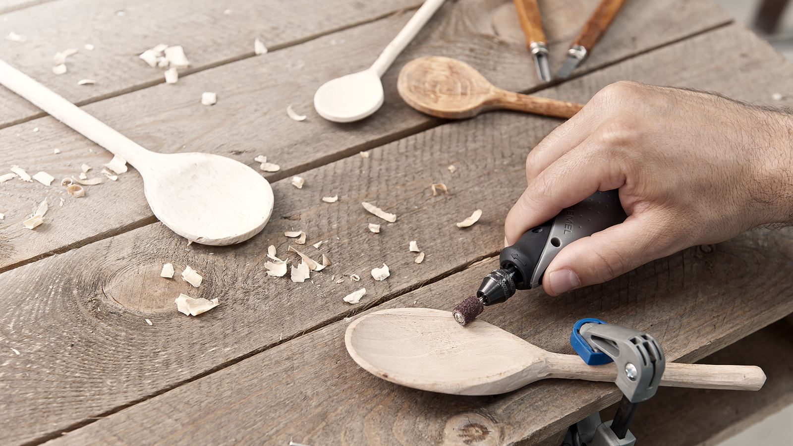 Dremel Stylo+, 2050-15 Multifunktionswerkzeug (9 Watt) mit 15 Zubehöre Produktbild img8 L