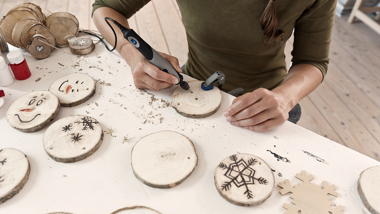 Dremel Stylo+, 2050-15 Multifunktionswerkzeug (9 Watt) mit 15 Zubehöre Produktbild img5 L