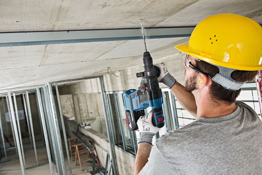Bosch PRO Akku-Bohrhammer mit SDS plus GBH 18V-26 in L-BOXX Produktbild img7 L
