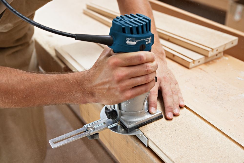 Bosch PRO Kantenfräse GKF 600 im Handwerkerkoffer Produktbild img6 L