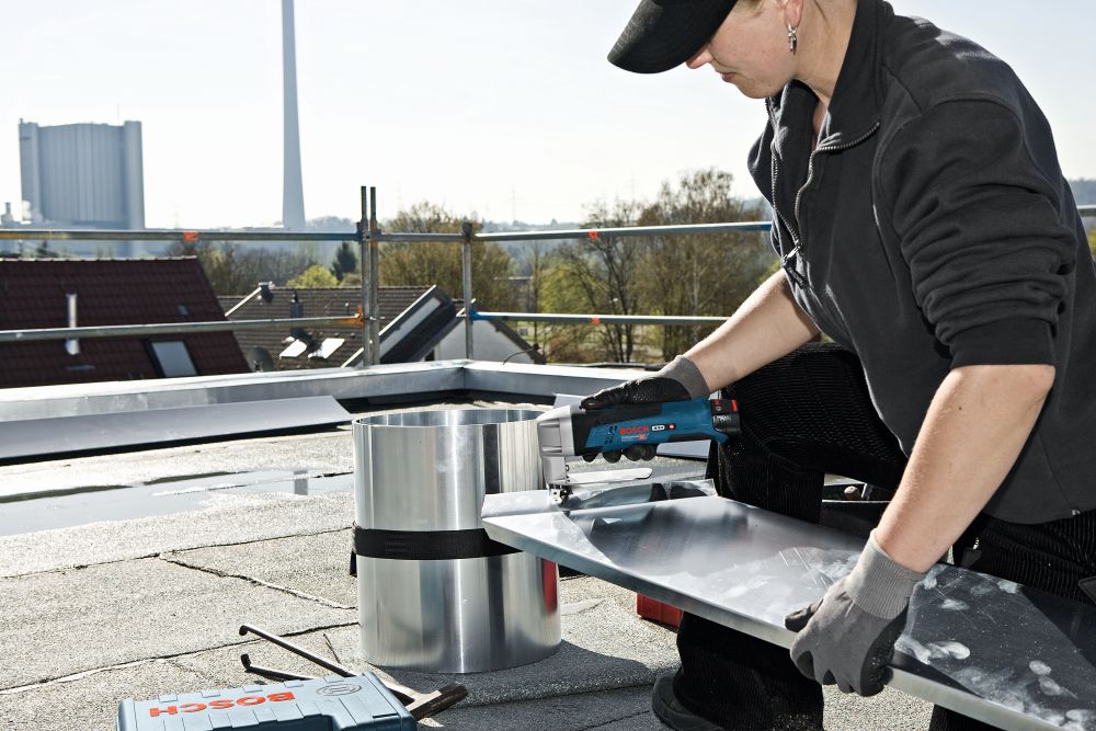 Bosch PRO Akku-Blechschere GSC 12V-13 in L-BOXX Produktbild img3 L