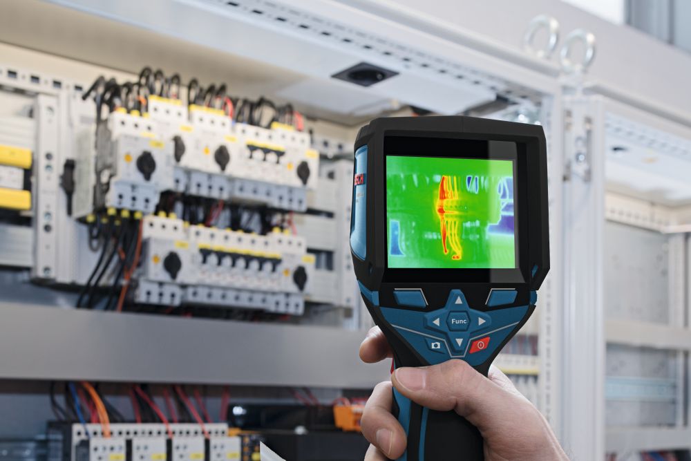 Bosch PRO Wärmebildkamera GTC 400 C, 1 x Akku GBA 12V 2.0Ah Produktbild img3 L