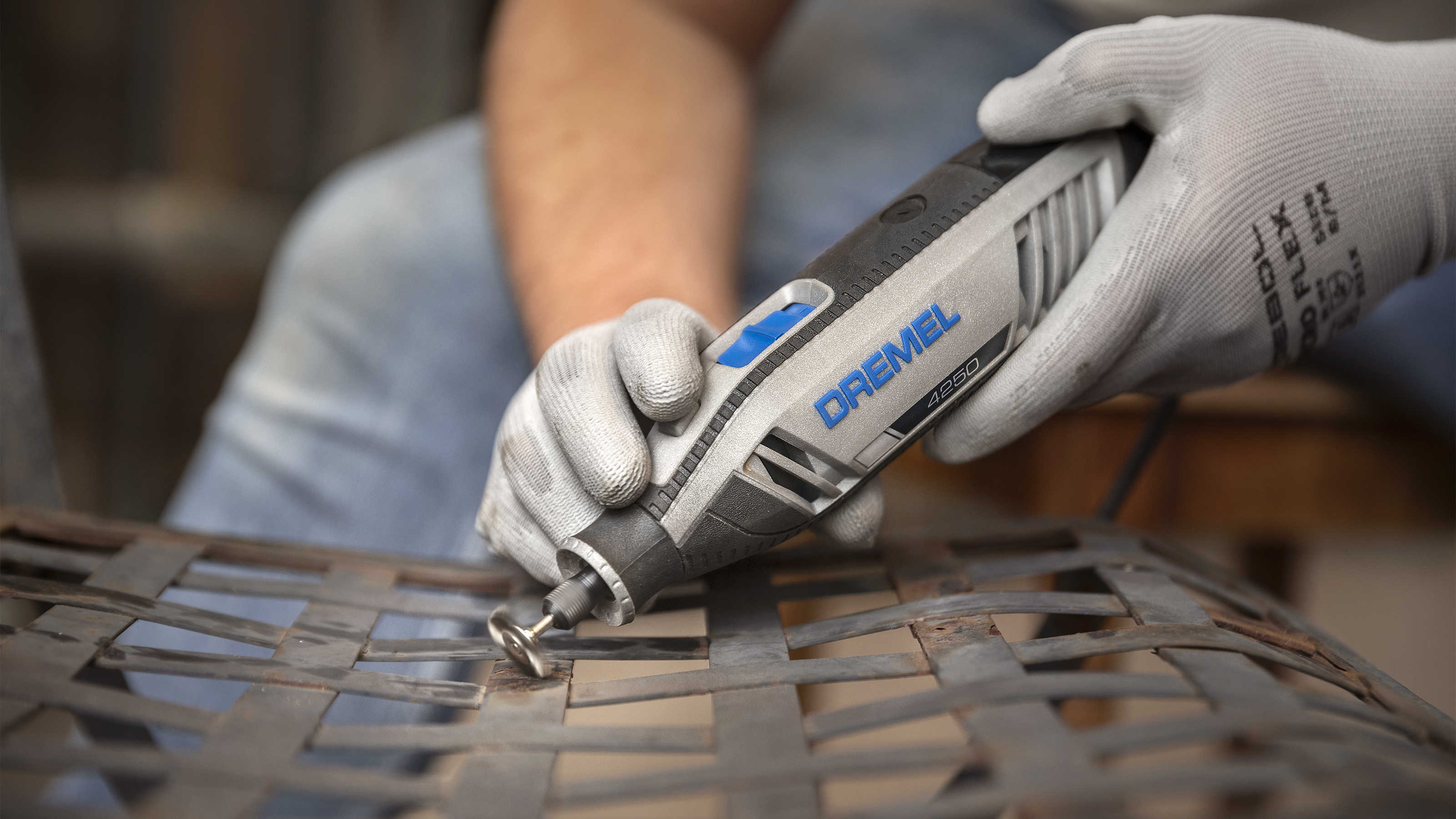 Dremel 4250, kabelgebundenes Multitool, 128 Zubehöre, 6 Vorsatzgeräte Produktbild img7 L