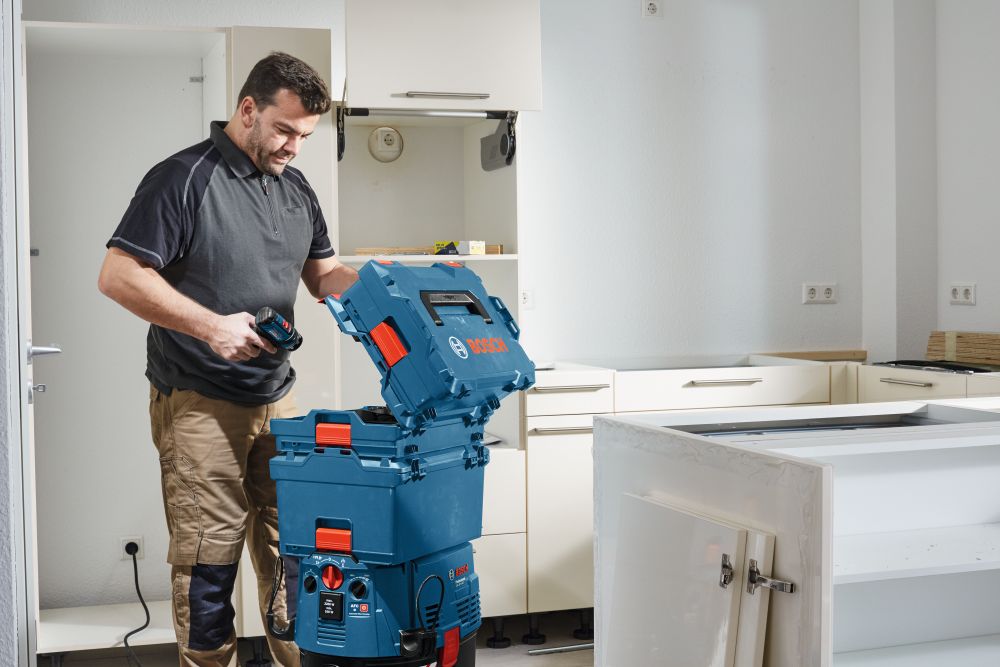 Bosch PRO Combo Kit 18V-Set mit 3 Werkzeugen: GSR + GBH + GWS + 2x GBA 5.0 Ah + GAL 18V-40 Produktbild img11 L