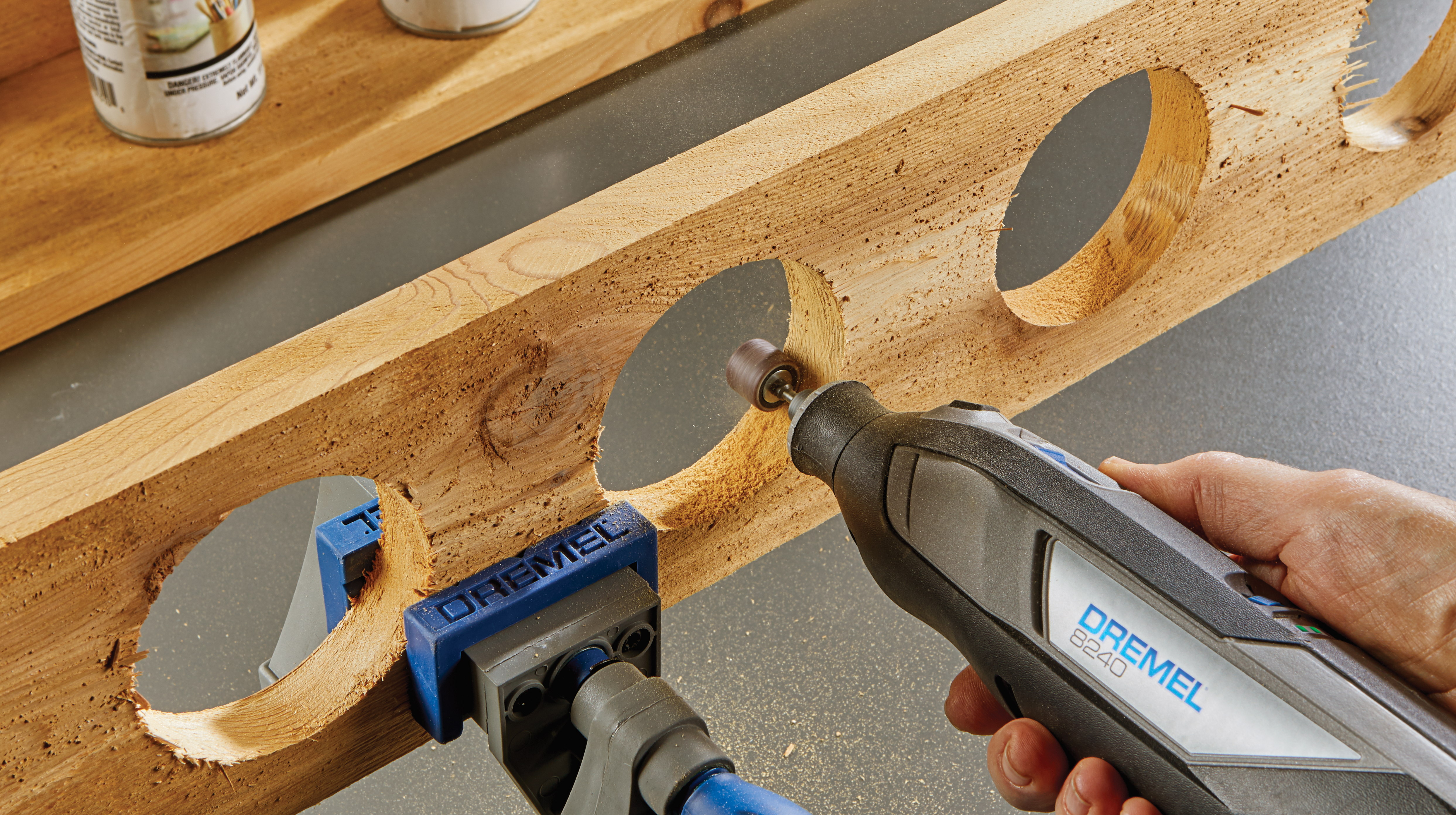 Dremel 8240, Kabelloses Multifunktionswerkzeug, 1x 12-V-2Ah-Akku, 5 Zubehöre Produktbild img7 L