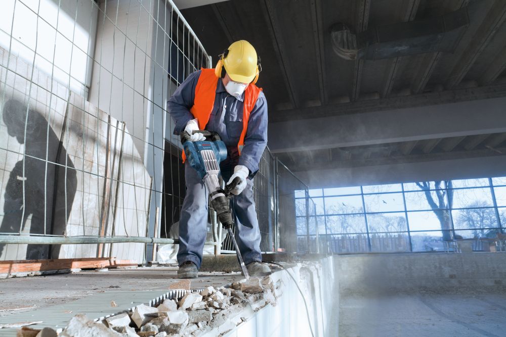 Bosch PRO Schlaghammer mit SDS max GSH 11 VC im Handwerkerkoffer Produktbild img5 L