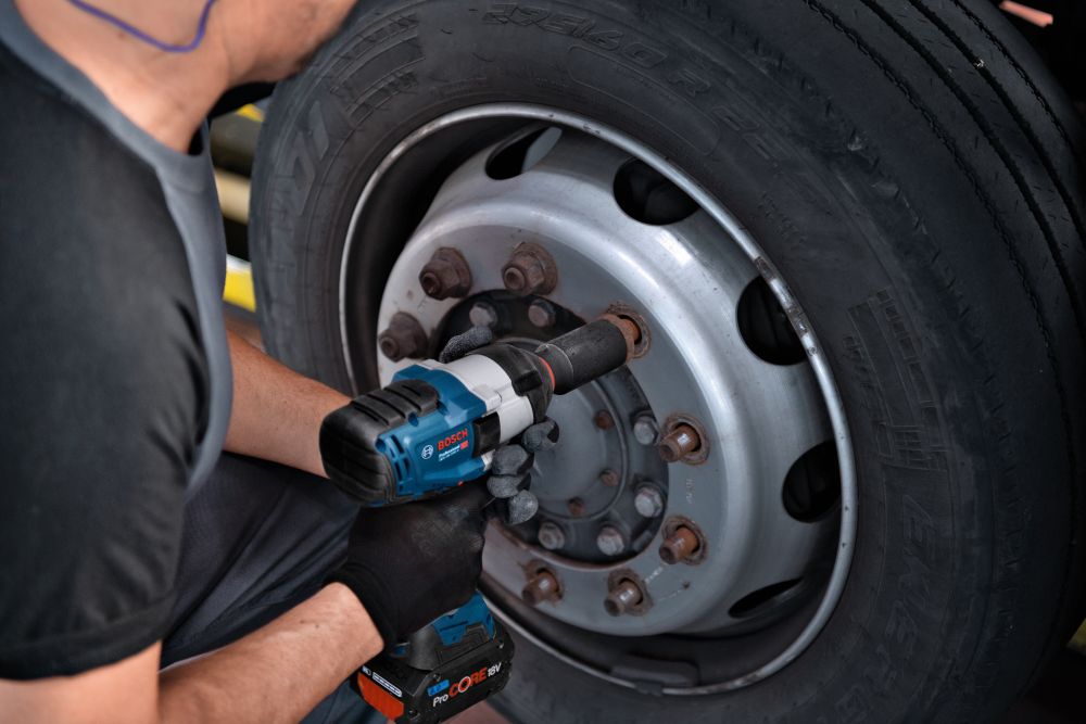 Bosch PRO Akku-Drehschlagschrauber GDS 18V-1050 H in L-BOXX Produktbild img6 L