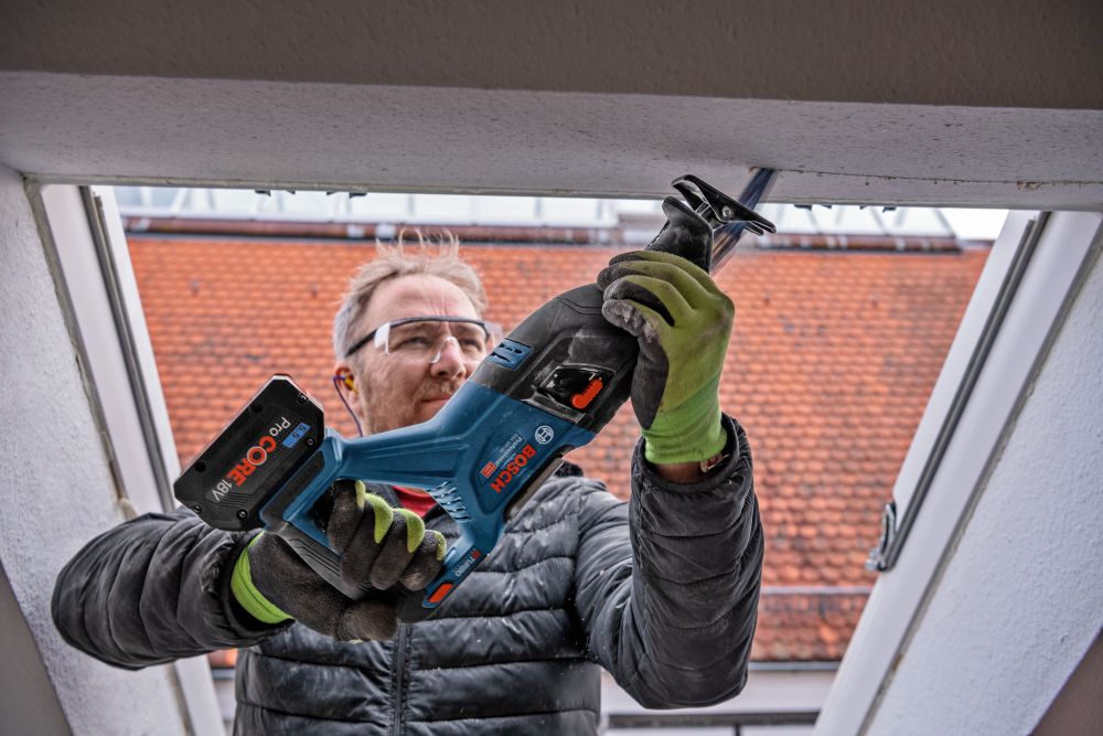 Bosch PRO Akku-Säbelsäge GSA 18V-28 in L-BOXX Produktbild img7 L
