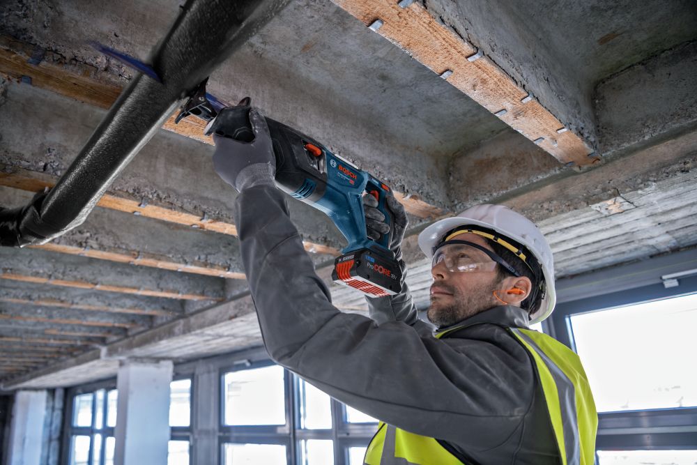 Bosch PRO Akku-Säbelsäge GSA 18V-28 in L-BOXX Produktbild img5 L