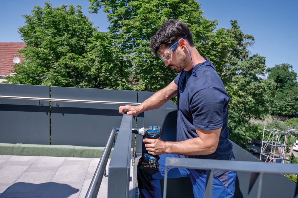 Bosch PRO Akku-Drehschlagschrauber GDS 18V-330 HC, L-BOXX 136, 1 x Bluetooth GCY 42 Produktbild img5 L