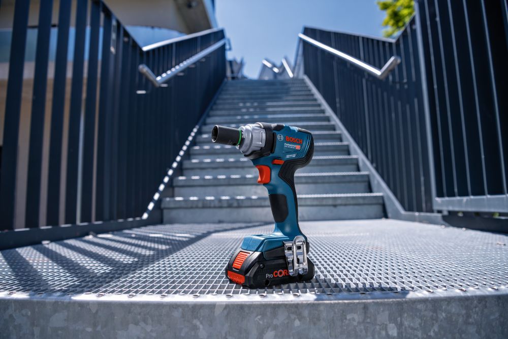 Bosch PRO Akku-Drehschlagschrauber GDS 18V-330 HC, L-BOXX 136, 1 x Bluetooth GCY 42 Produktbild img4 L