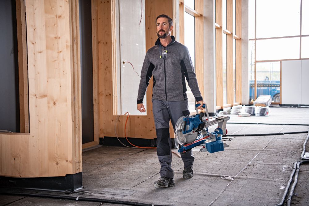 Bosch PRO Akku-Kapp- und Gehrungssäge GCM 18V-254 D Produktbild img5 L