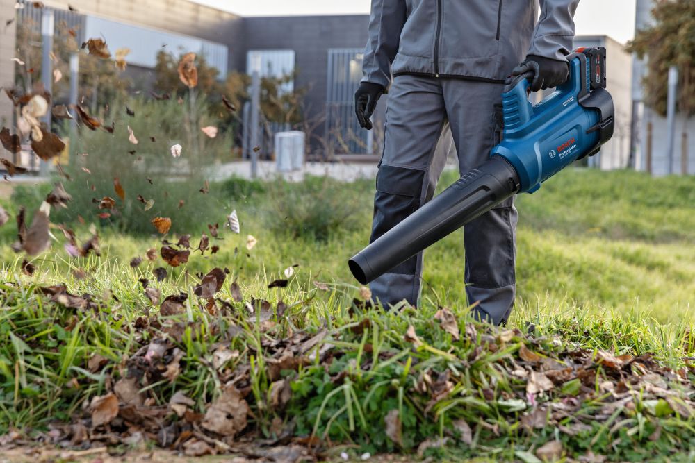 Bosch PRO Akku-Laubbläser GBL 18V-750 Produktbild img5 L