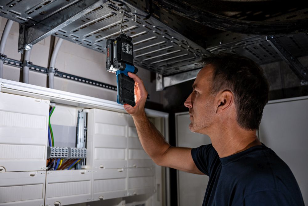 Bosch PRO Akku-Leuchte GLI 18V-800 Produktbild img5 L