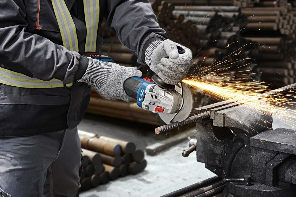 Bosch PRO Akku-Winkelschleifer GWS 18V-8, L-BOXX 136 Produktbild img4 L