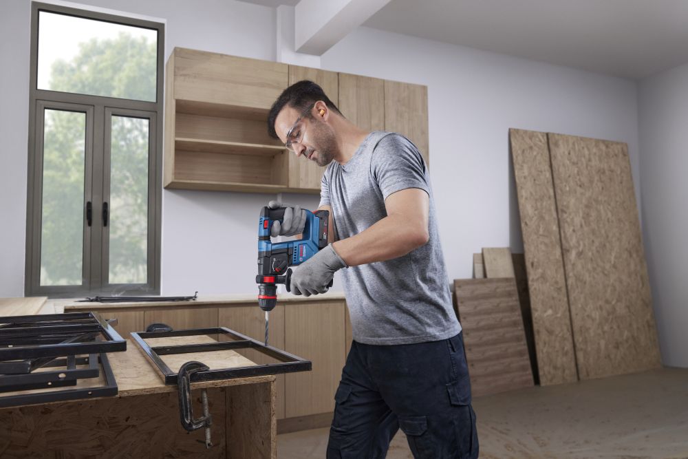 Bosch PRO Akku-Bohrhammer mit ONECHUCK GBH 18V-18 X in L-BOXX Produktbild img4 L
