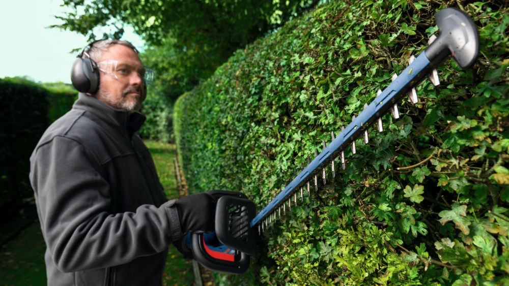 Bosch PRO Akku-Heckenschere GHE 18V-60 (II) Produktbild img4 L