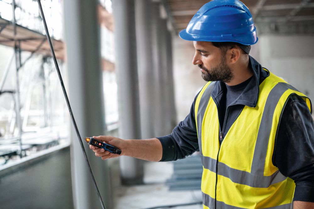 Bosch PRO Berührungsloser Spannungsprüfer GVD 1000-17 Produktbild img7 L
