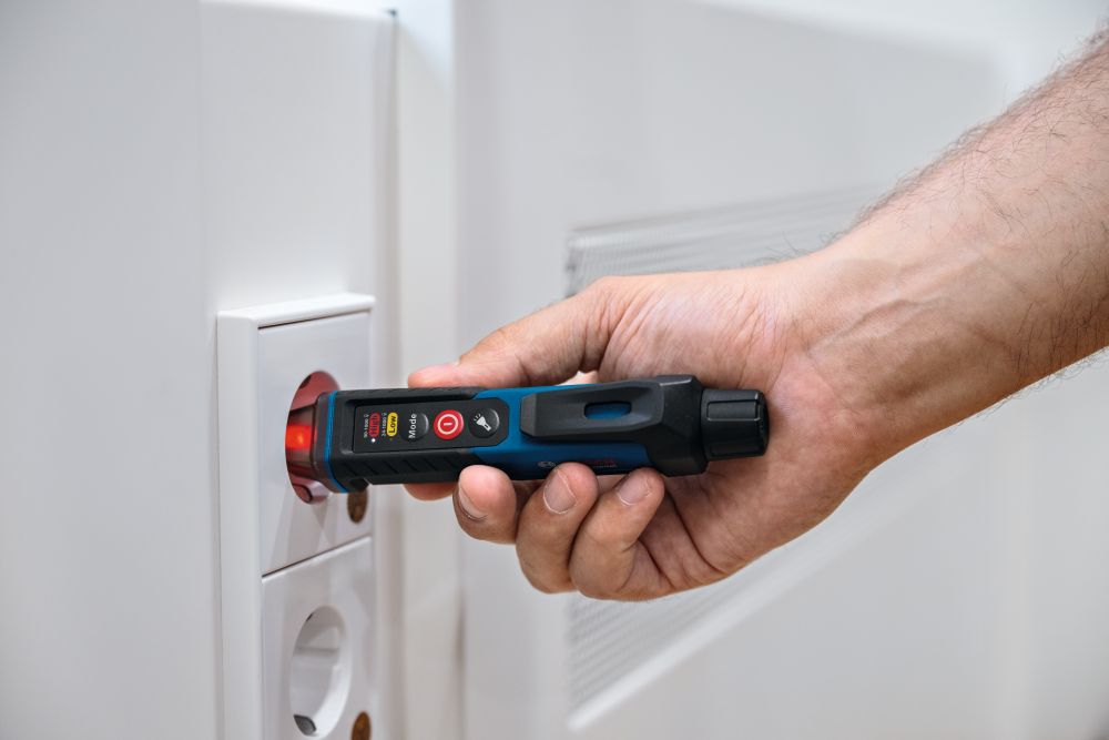 Bosch PRO Berührungsloser Spannungsprüfer GVD 1000-17 Produktbild img6 L
