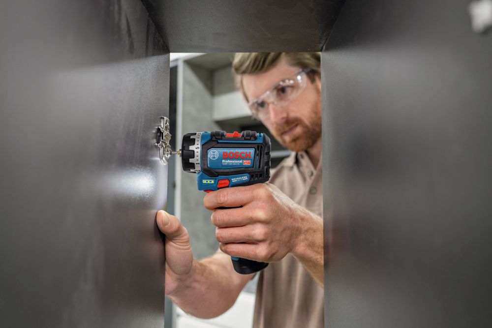 Bosch PRO Schrauber GSR 12V-32 FC, 2x GBA 12V 2.0Ah, diverse Aufsätze, L-BOXX Produktbild img6 L