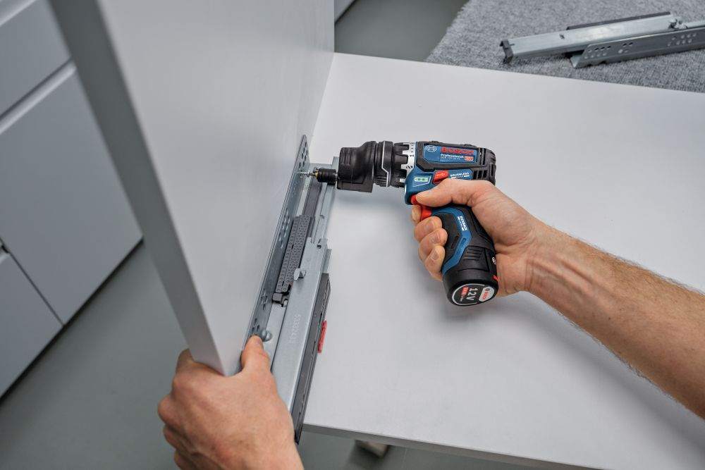 Bosch PRO Schrauber GSR 12V-32 FC, 2x GBA 12V 2.0Ah, diverse Aufsätze, L-BOXX Produktbild img7 L