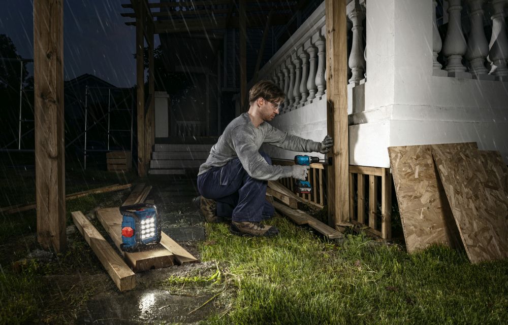Bosch PRO Akku-Bauleuchte GLI18V-1500 Produktbild img4 L