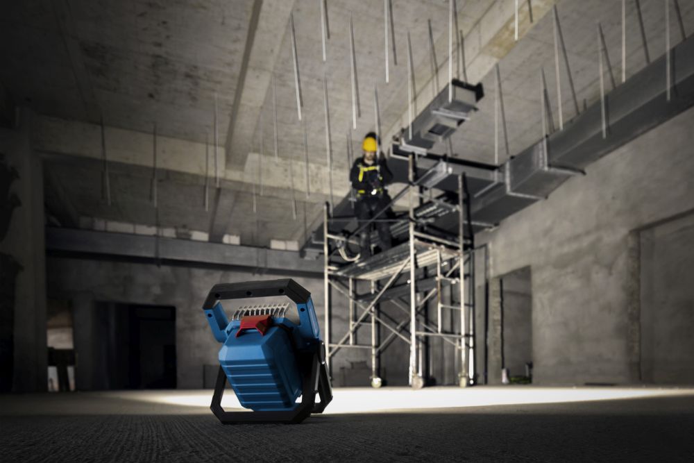 Bosch PRO Akku-Bauleuchte GLI18V-3000 Produktbild img6 L