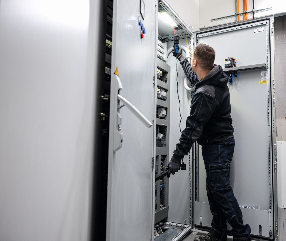 Bosch EXPERT Spannungsprüfer EXVT1000-17 Produktbild img6 L