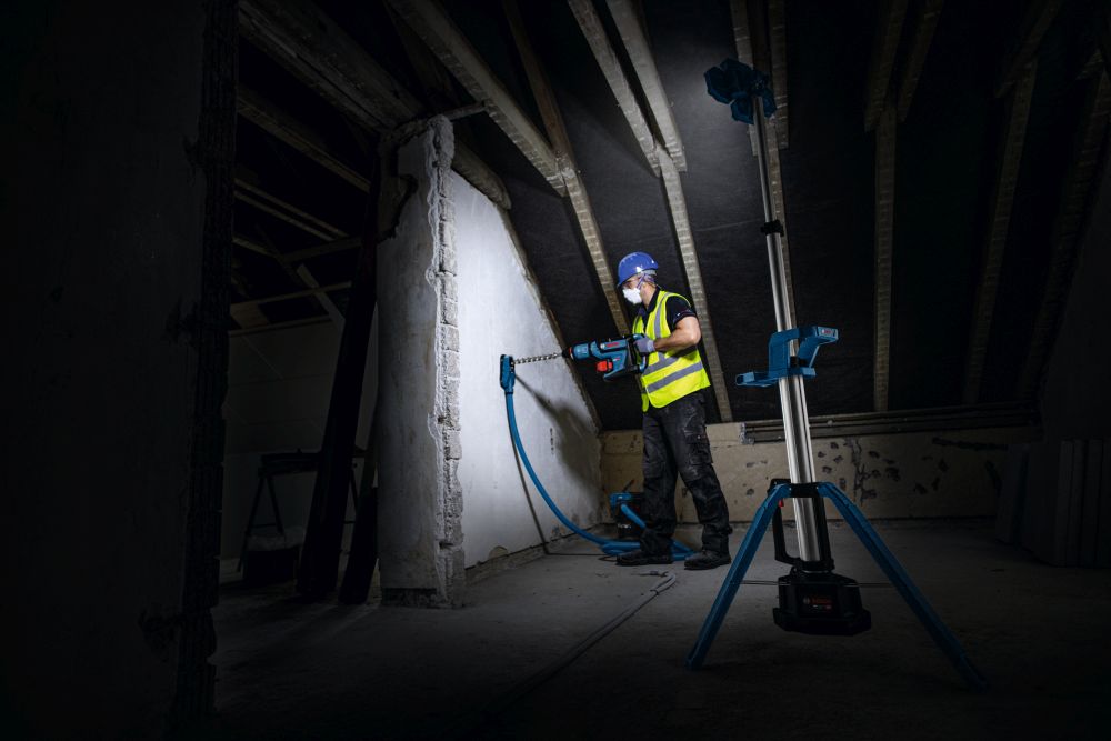 Bosch PRO Akku-Bauleuchte GLT18V-5000 Produktbild img4 L