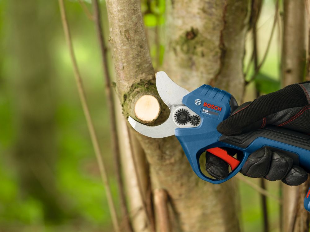 Bosch PRO Akku-Gartenschere GGP18V-32 Pruner 18V Produktbild img3 L