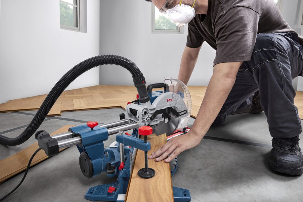 Bosch PRO Kapp- und Gehrungssäge GCM305-216S Produktbild img6 L