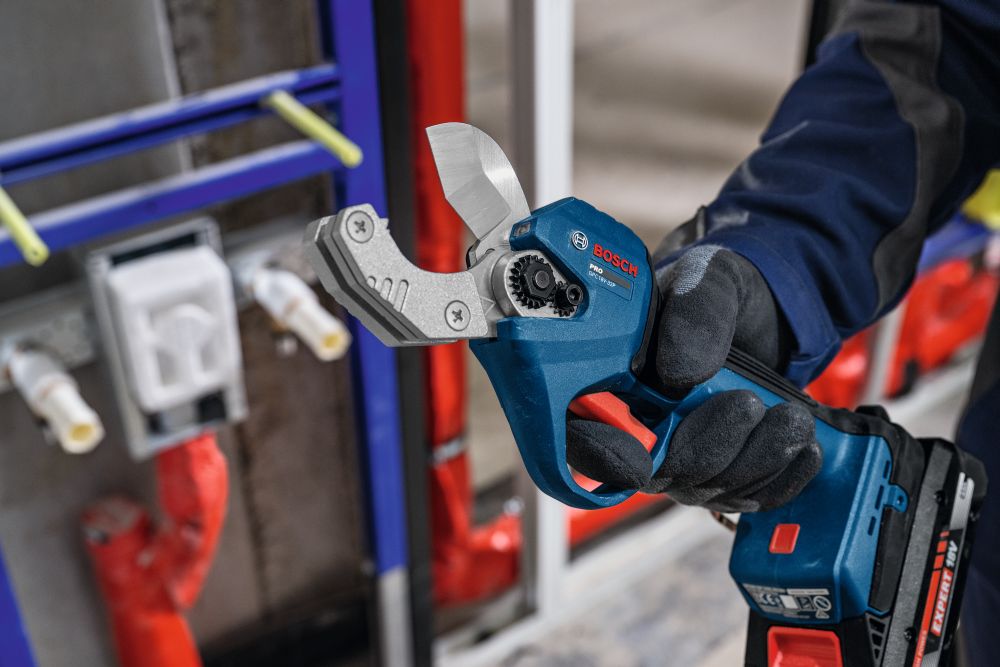 Bosch PRO Akku-Rohrschere GPC18V-32P Produktbild img5 L