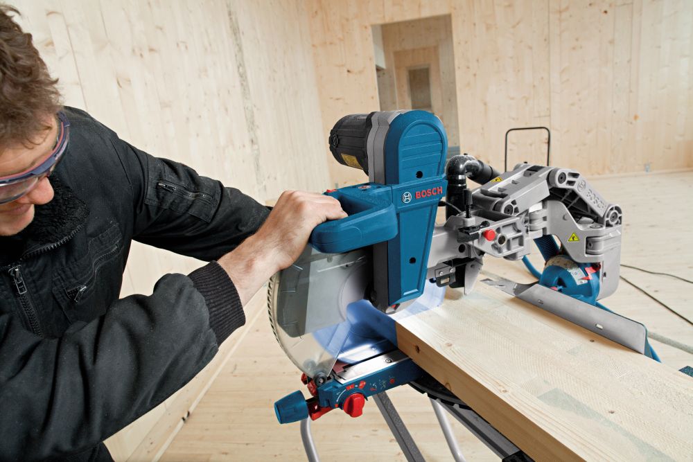 Bosch PRO Kapp- und Gehrungssäge GCM 12 GDL Produktbild img7 L