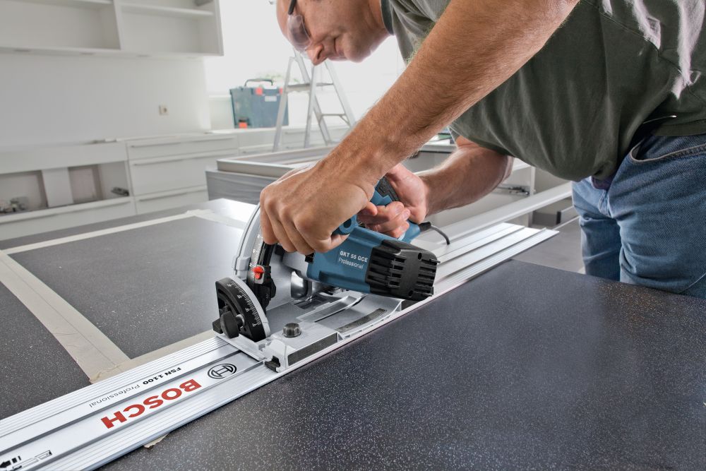Bosch PRO Tauchsäge GKT 55 GCE + FSN 1400 Produktbild img4 L